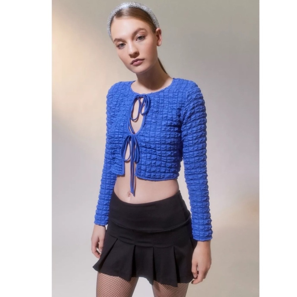 UO Sylvie Bubble Knit Tie-Front Top